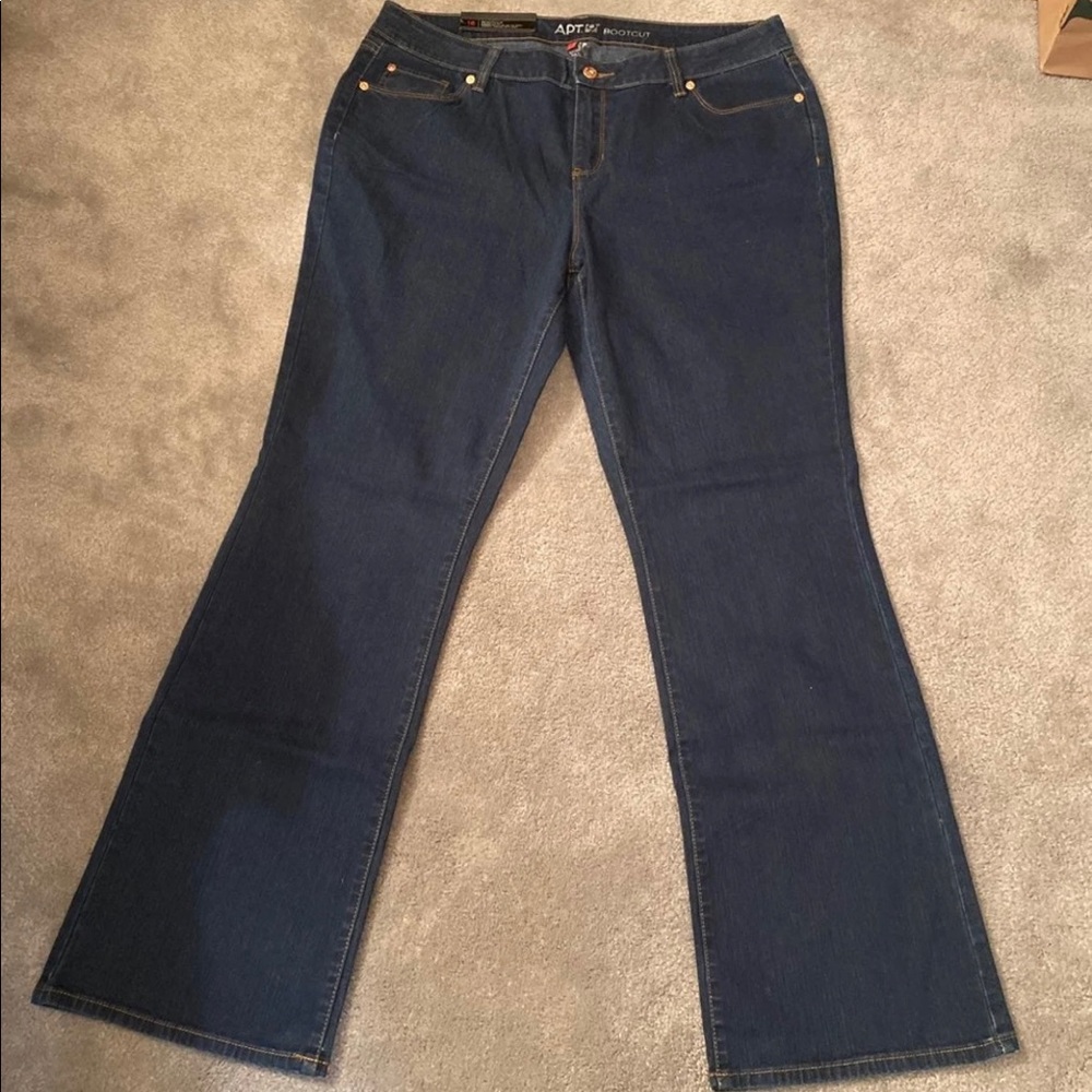 Apt. 9 Bootcut Modern Fit Jeans